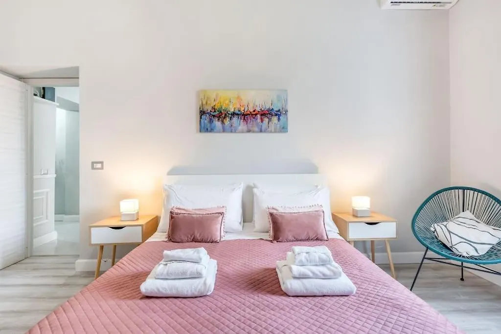 La Casa Vacanze Della Nonna Naples Italy